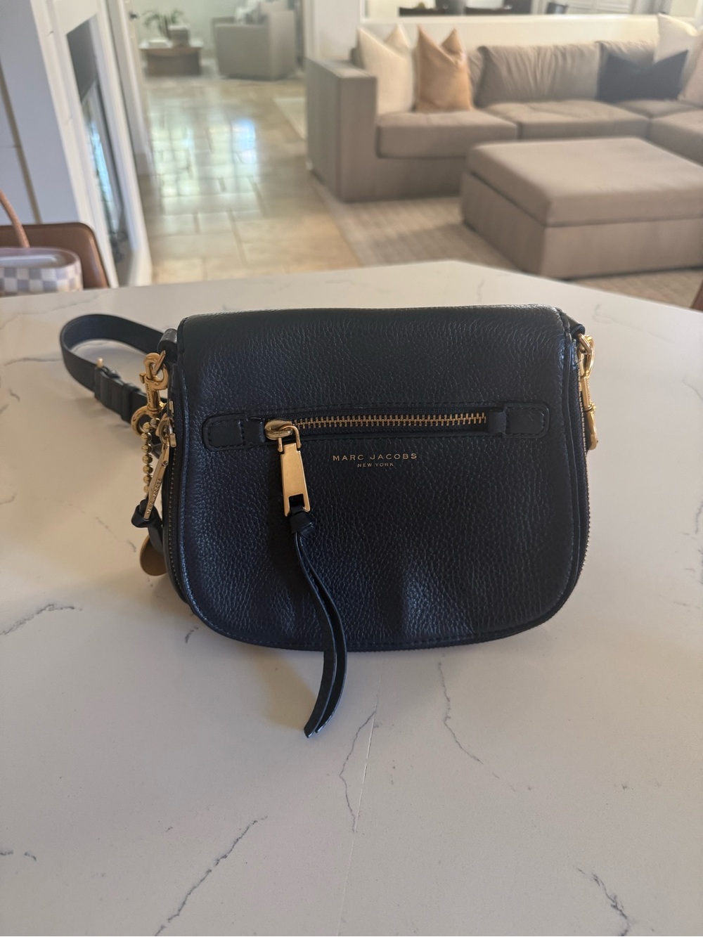 Marc Jacobs Black Leather Recruit Saddle Crossbody with Gold Hardware - Picture 3 of 7